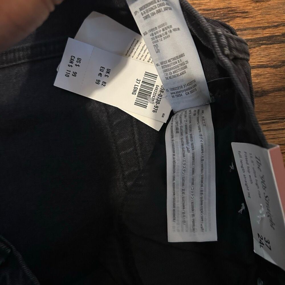 New Abercrombie and Fitch Jeans 37 Long - Picture 5 of 6
